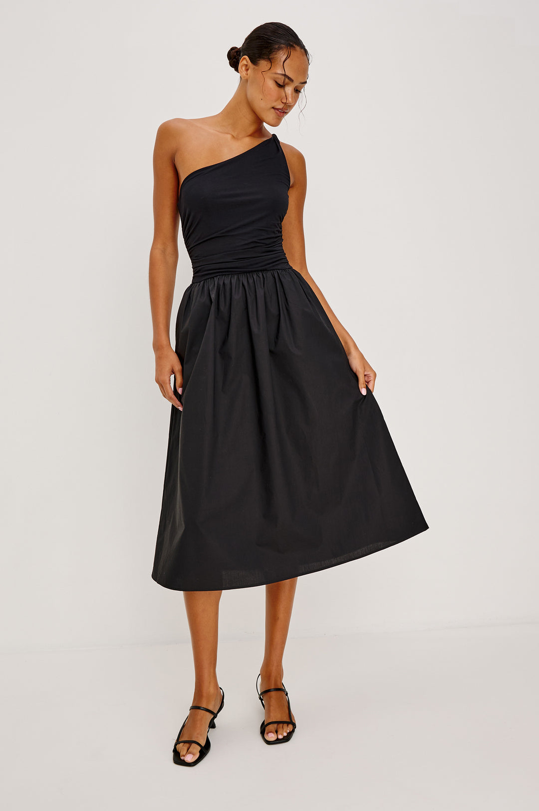 Robe midi asymétrique Chayana