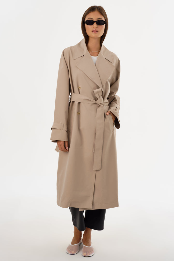 Manteau trench long avec ceinture à nouer Colette