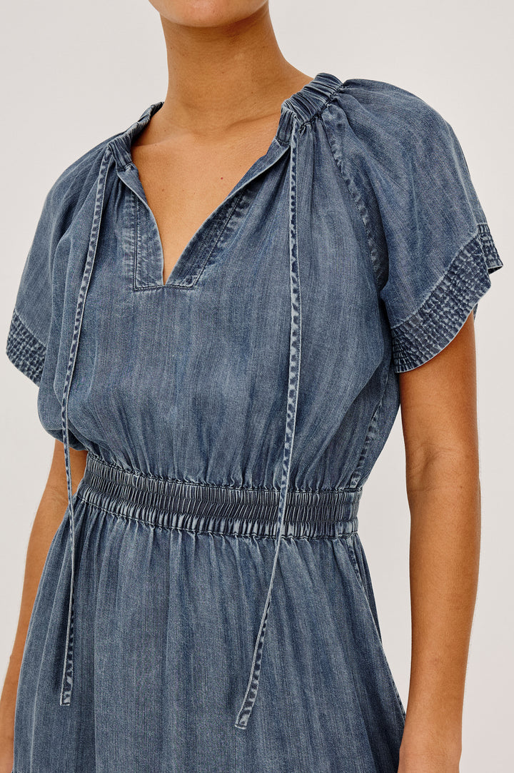 Robe courte en denim Corvera