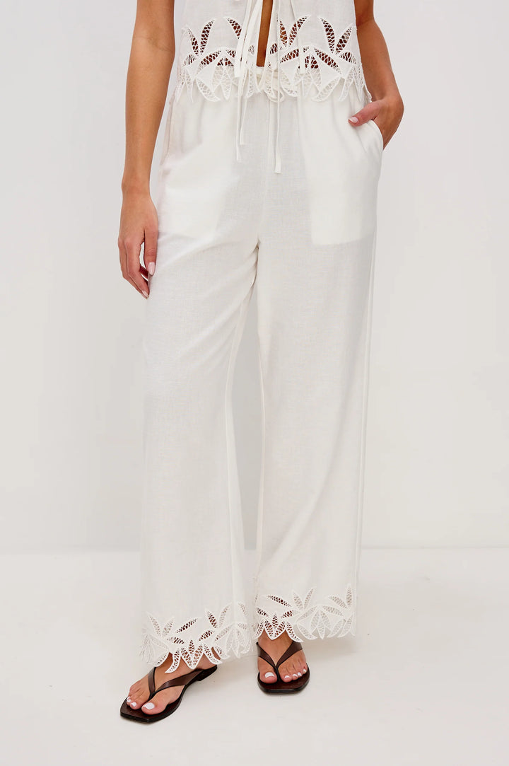 Pantalon en lin Emmie à broderies palmiers