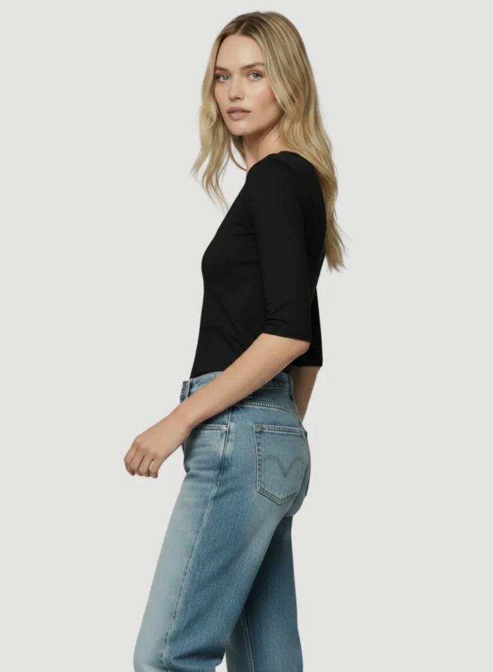 T-shirt Soft Touch à encolure dégagée
