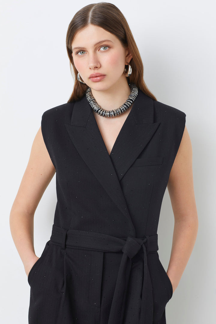 Combinaison avec col tailleur et ceinture à nouer Twist