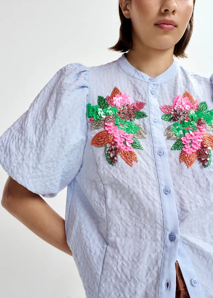 Chemise Jaiden à manches bouffantes et broderies fleurs