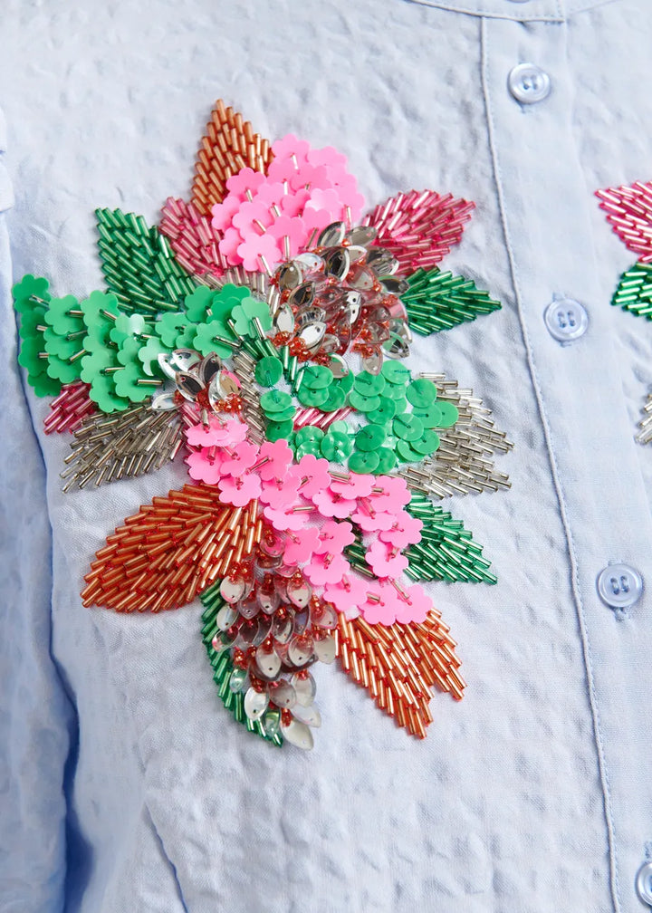 Chemise Jaiden à manches bouffantes et broderies fleurs