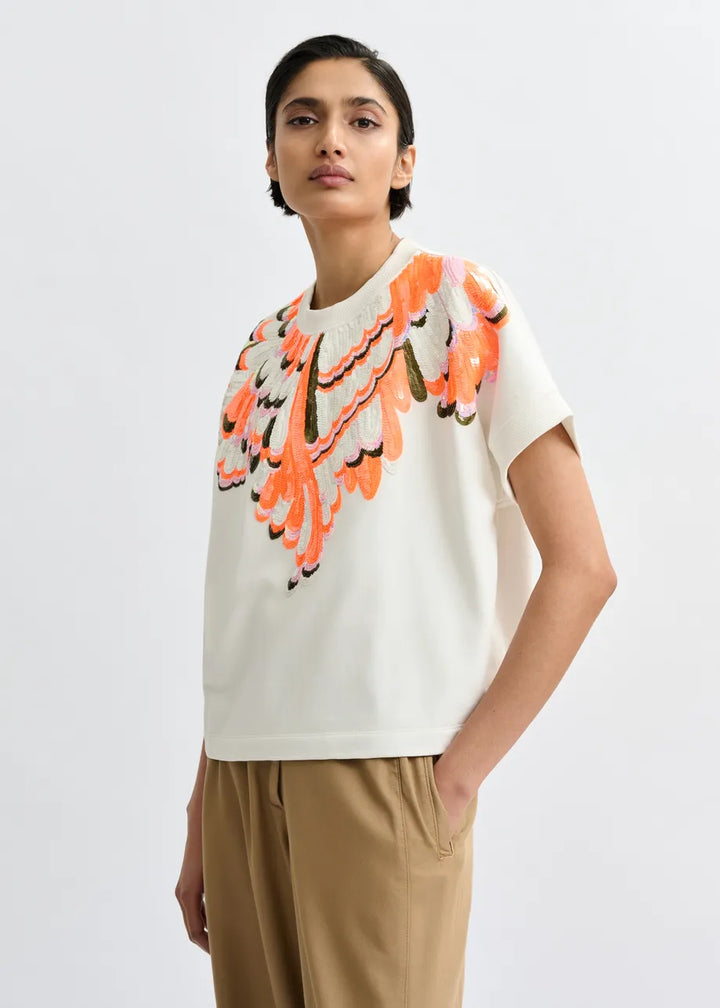 T-shirt Jolies à motif plumes brodées