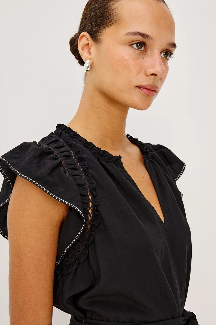 Robe Katia ceinturée à volants et broderies