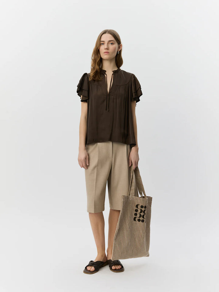 Blouse Lalila féminine à col volanté