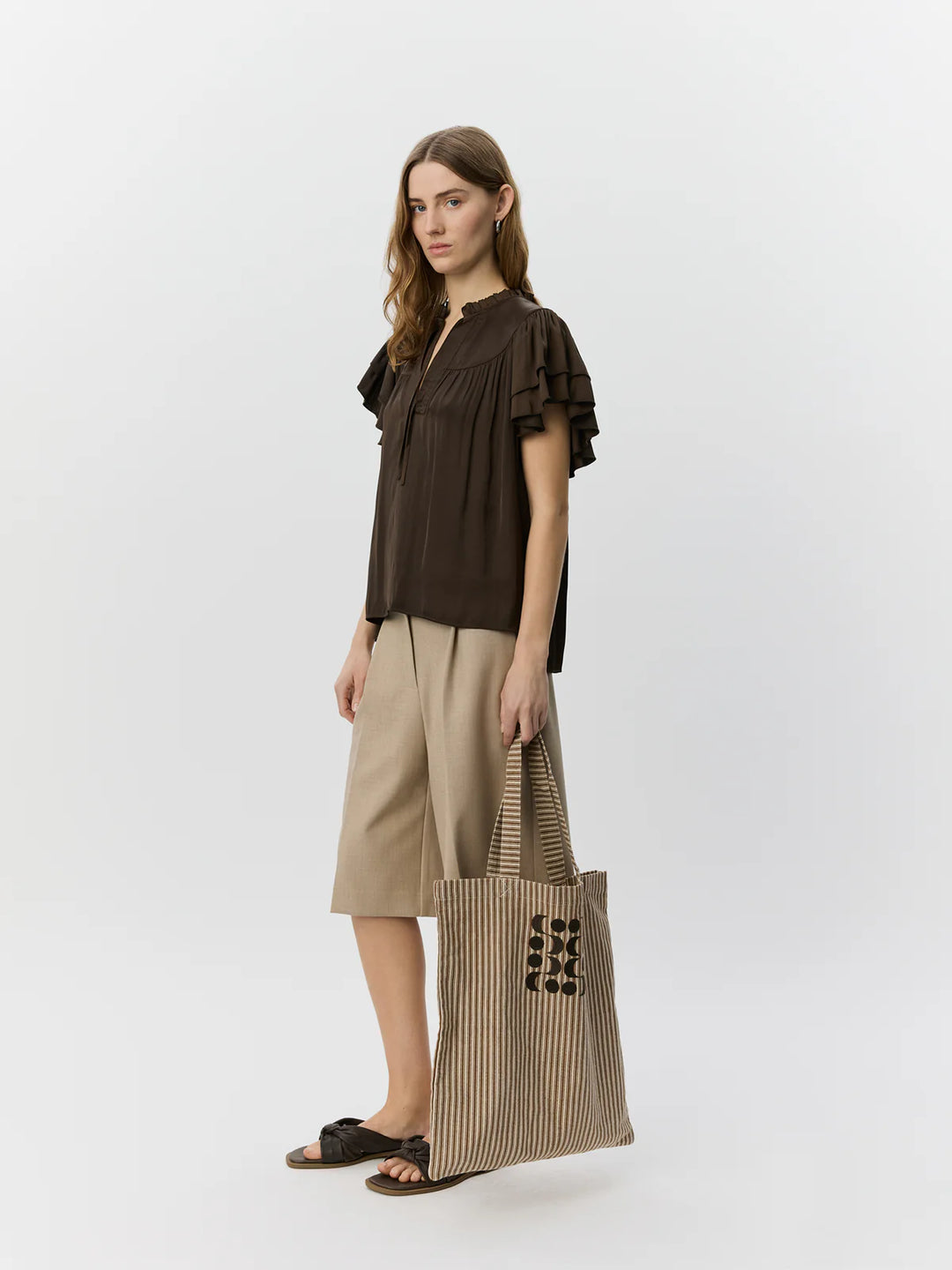 Blouse Lalila féminine à col volanté