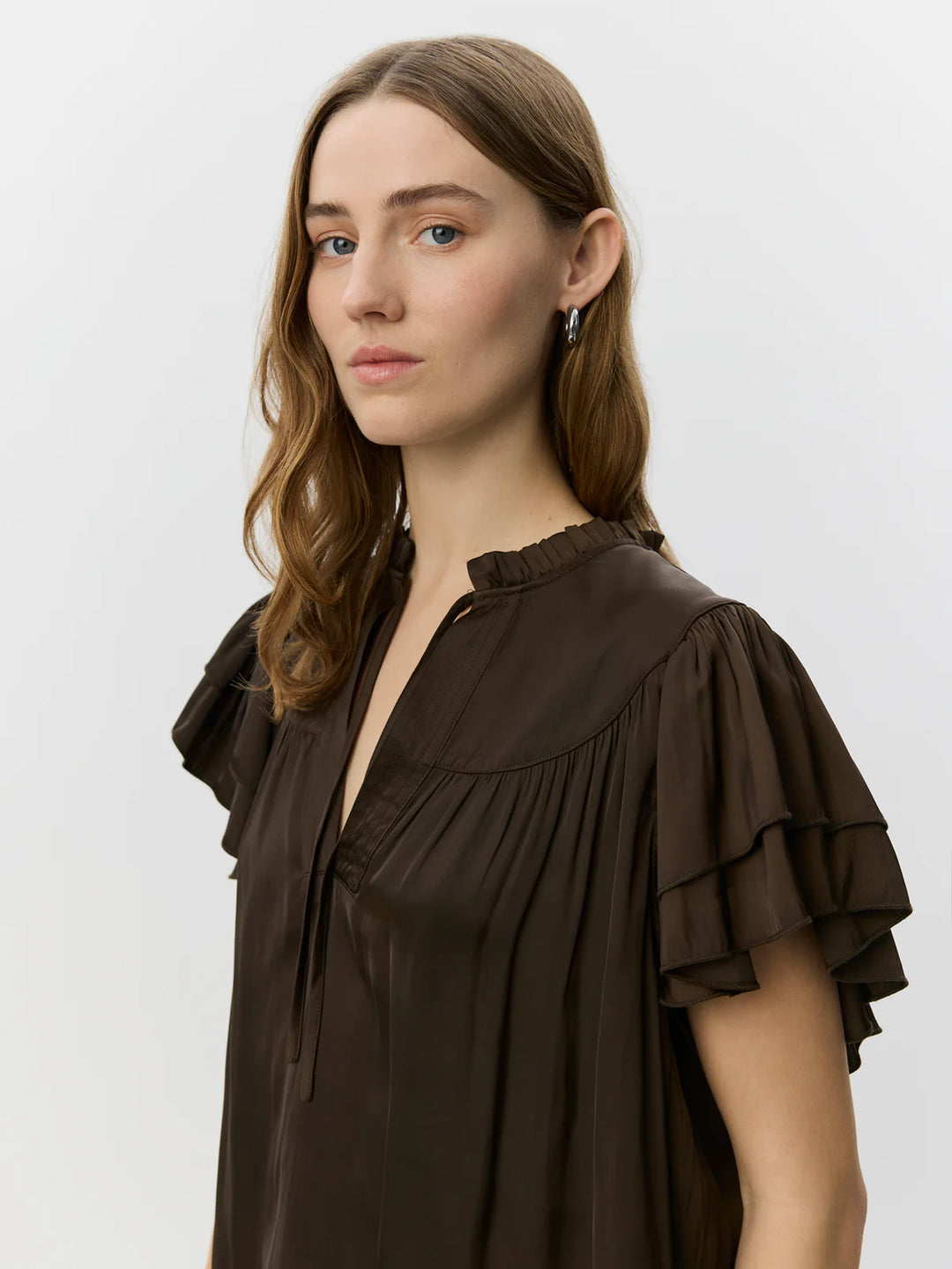 Blouse Lalila féminine à col volanté
