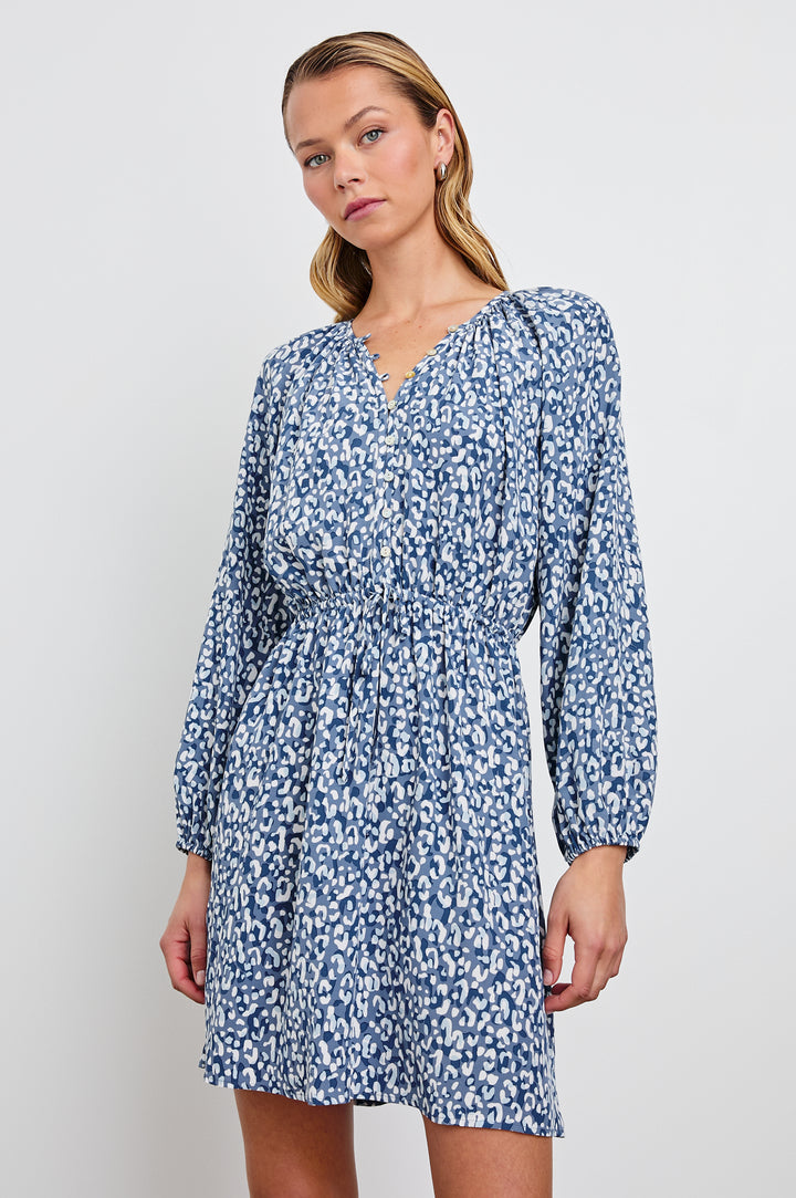 Robe courte boutonnée avec motif cheetah Linnea