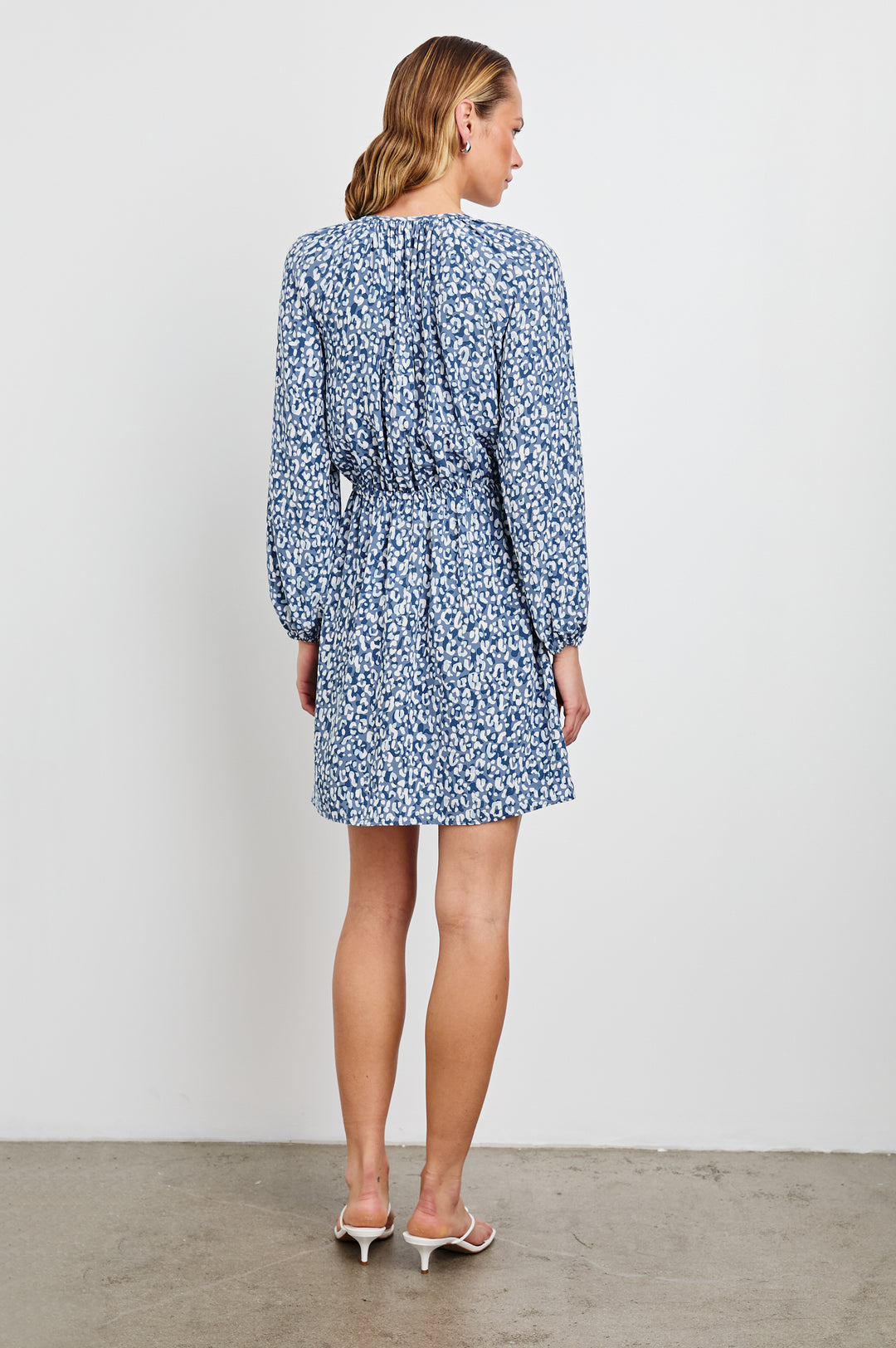 Robe courte boutonnée avec motif cheetah Linnea