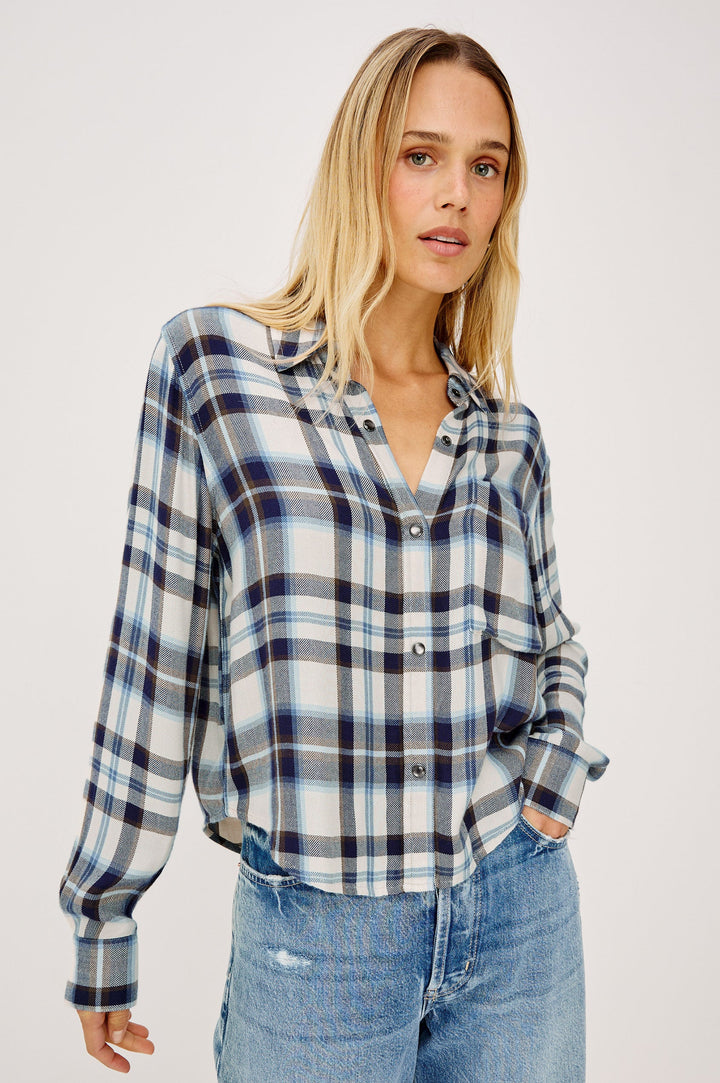 Chemise courte à carreaux Malin