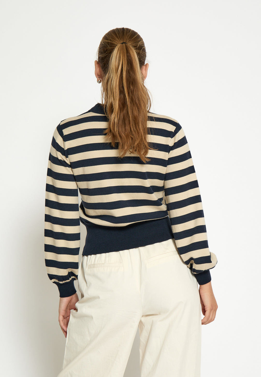 Pull rayé avec boutons bijoux et col polo Aliana