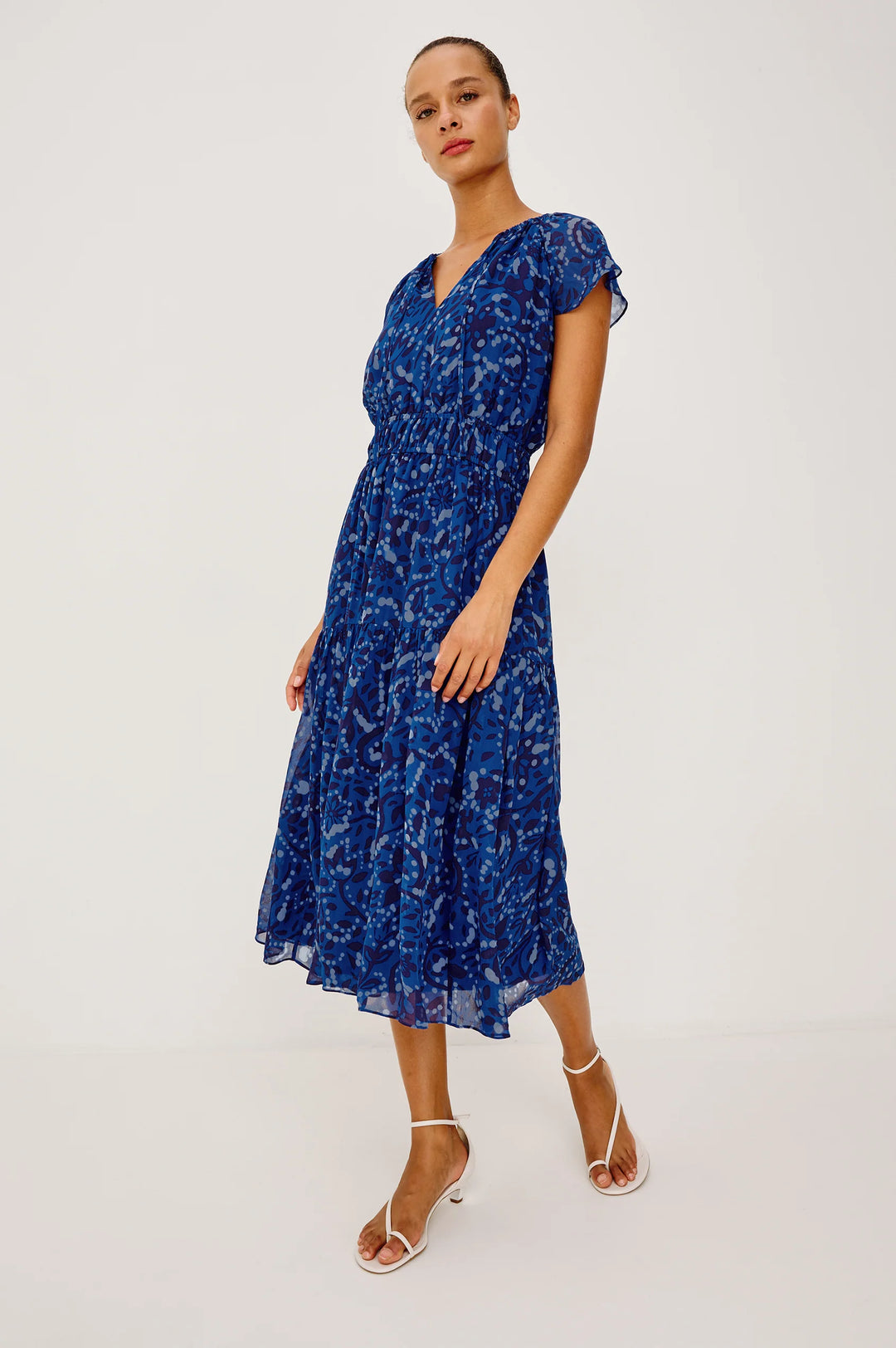 Robe midi fluide Mirielle à manches volantées