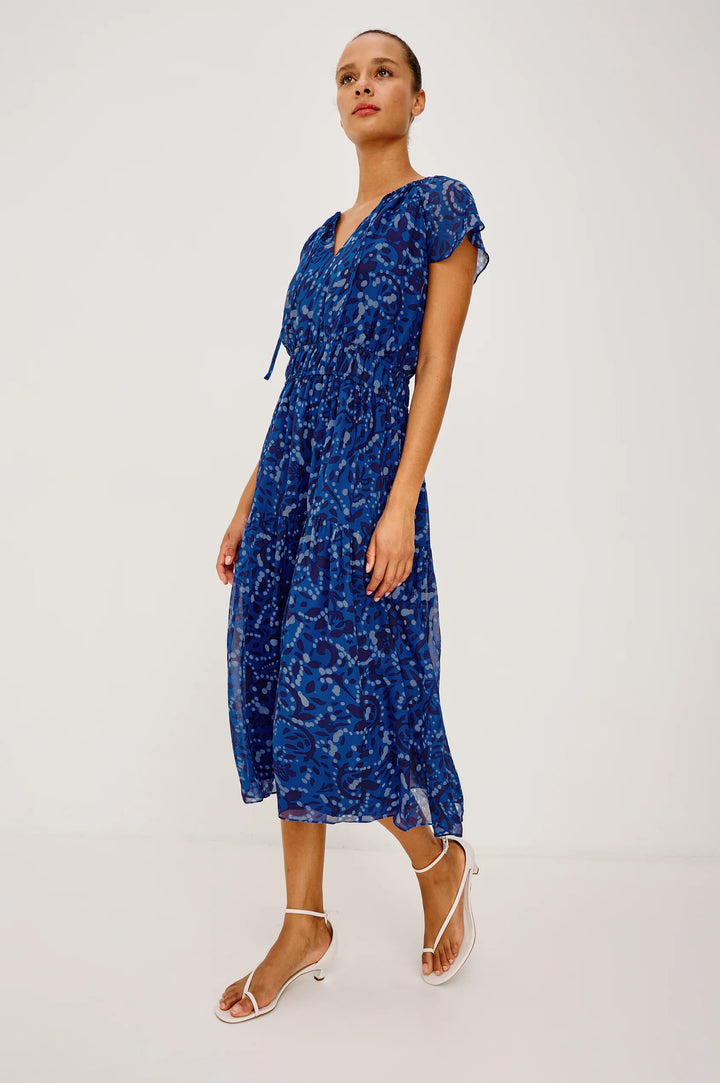 Robe midi fluide Mirielle à manches volantées