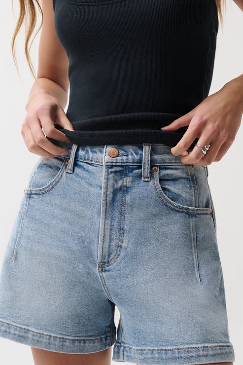 Short Aoki en denim à coupe évasée