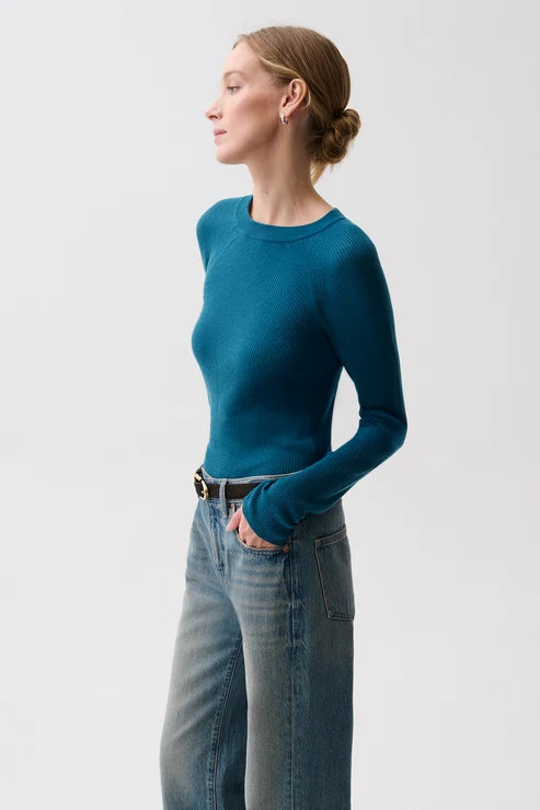 Pull ultraléger ajusté à col rond Juno