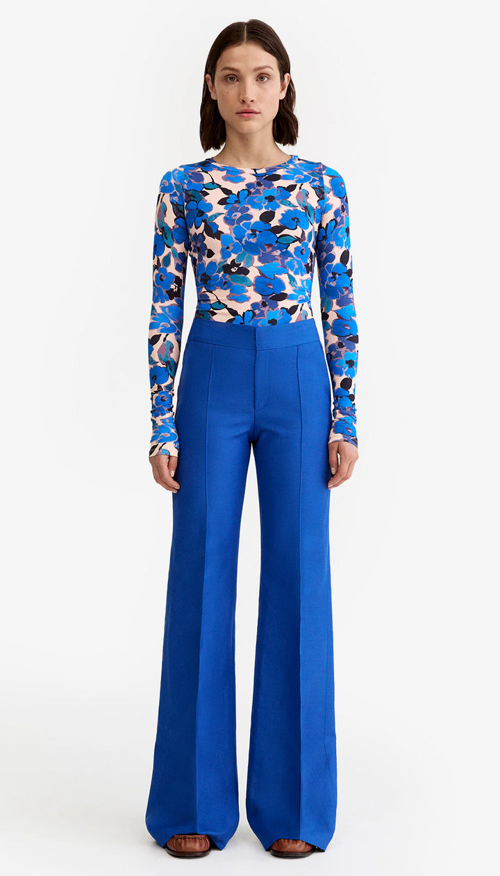 Pantalon évasé à plis piqués