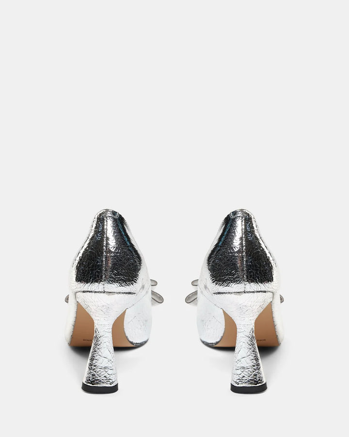 Escarpins talons hauts avec boucle