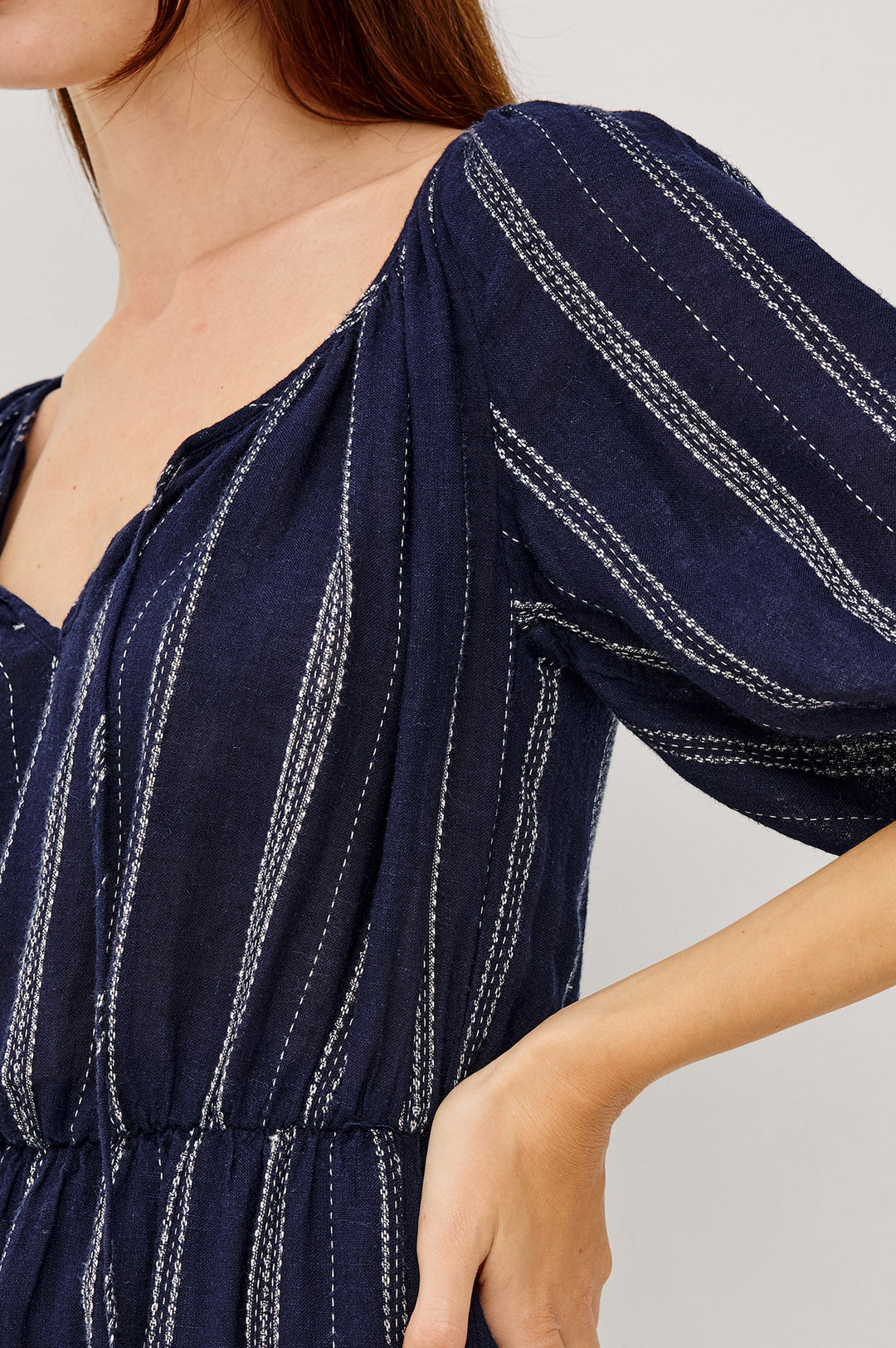 Robe courte à manches bouffantes Saba