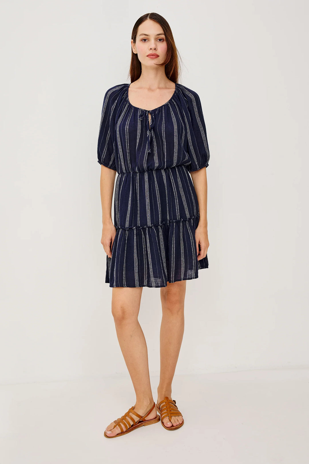 Robe courte à manches bouffantes Saba