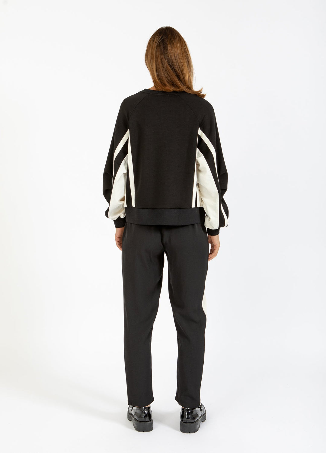 Jogging style sportif avec bandes latérales