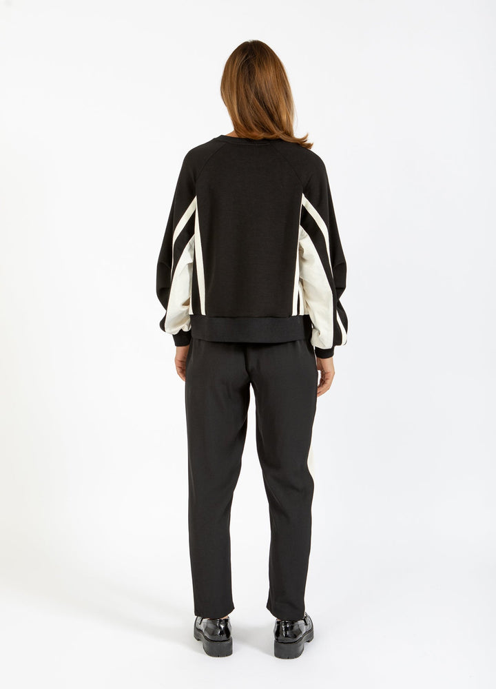 Jogging style sportif avec bandes latérales