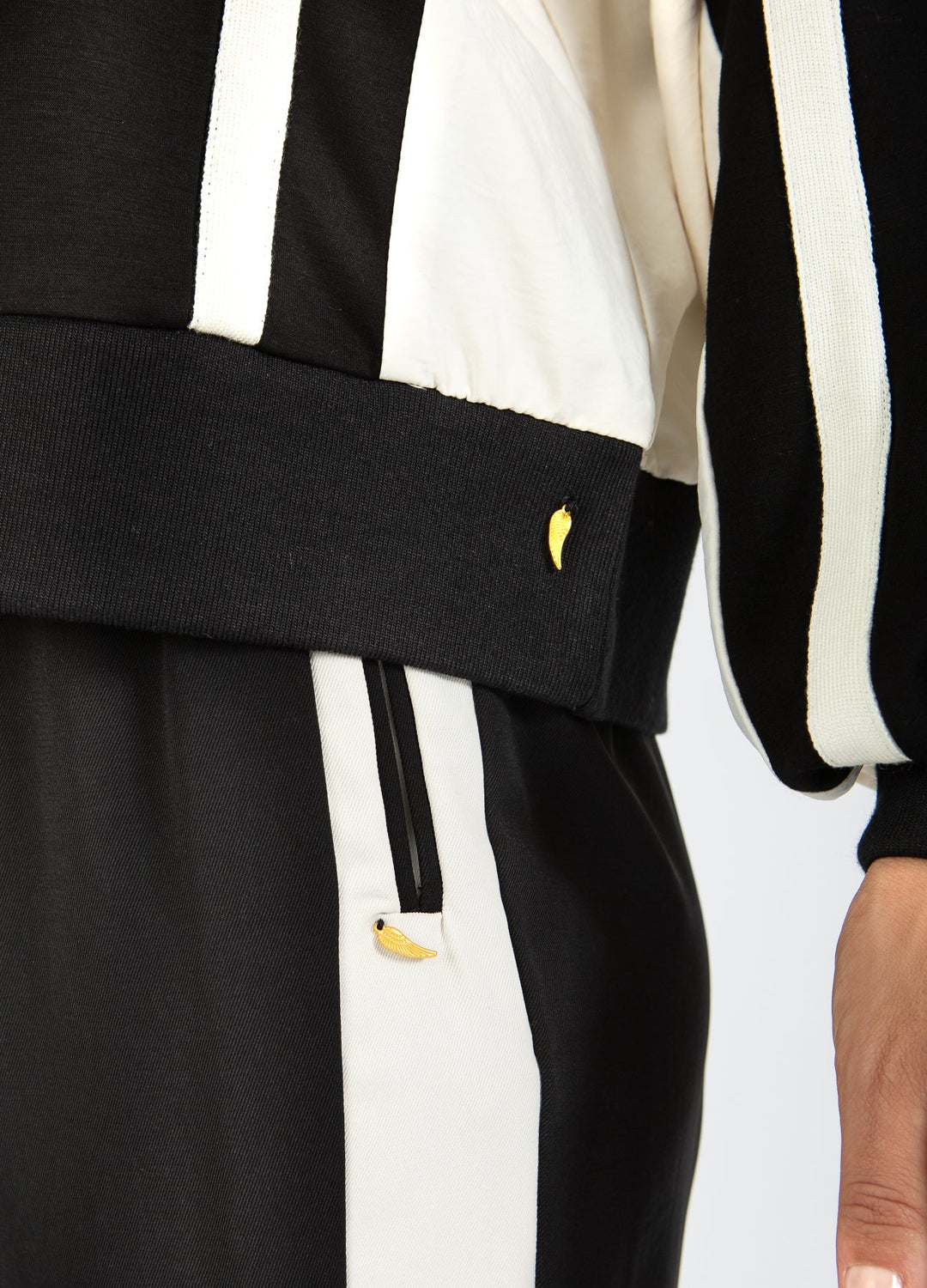 Sweat-shirt style sportif avec détails contrastés
