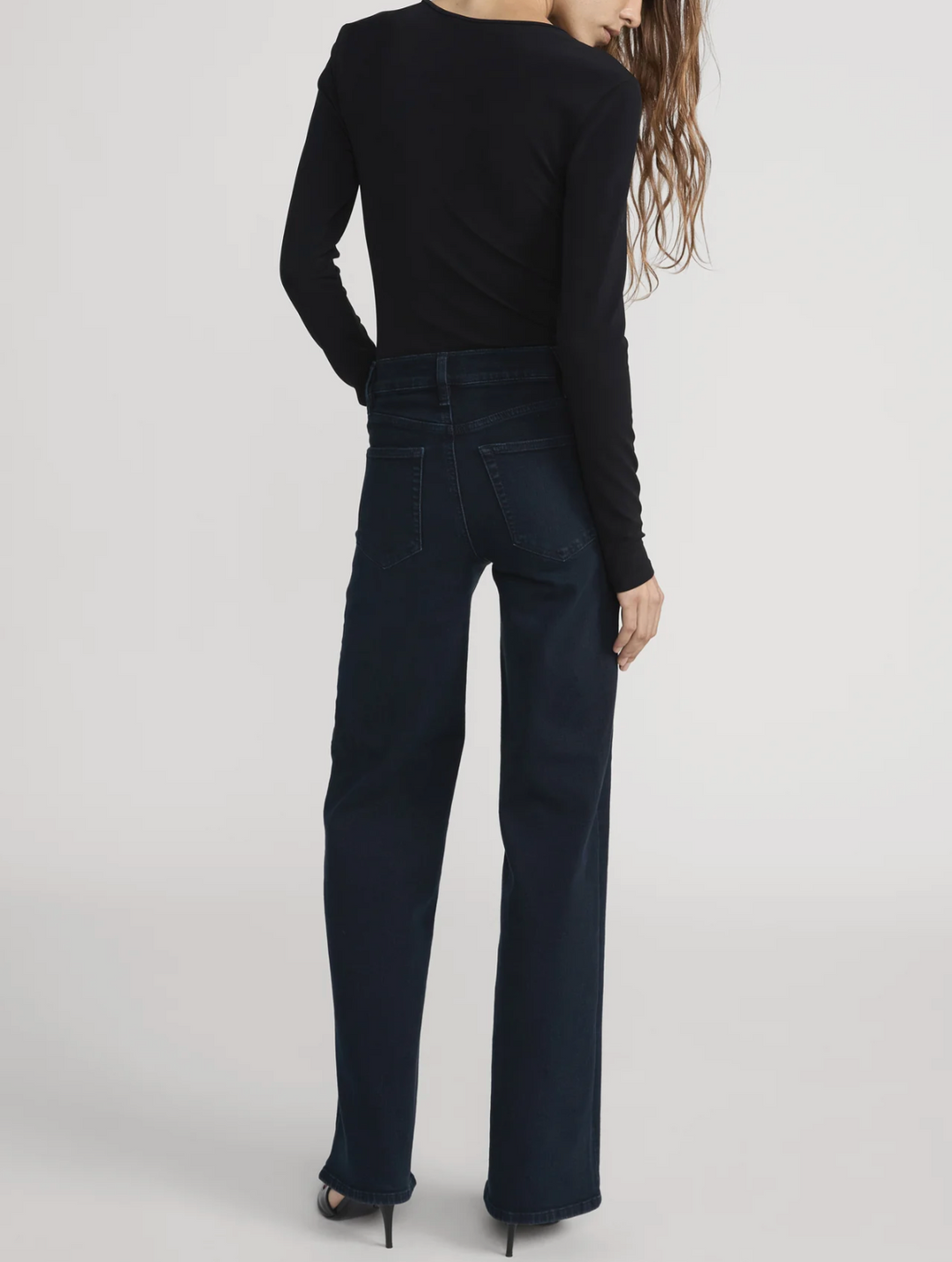 T-shirt à manches longues à encolure goutte