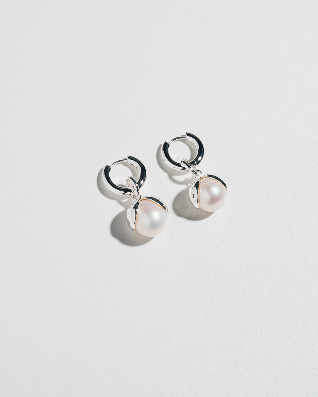 Boucles d'oreilles anneaux avec perles Snow Drop