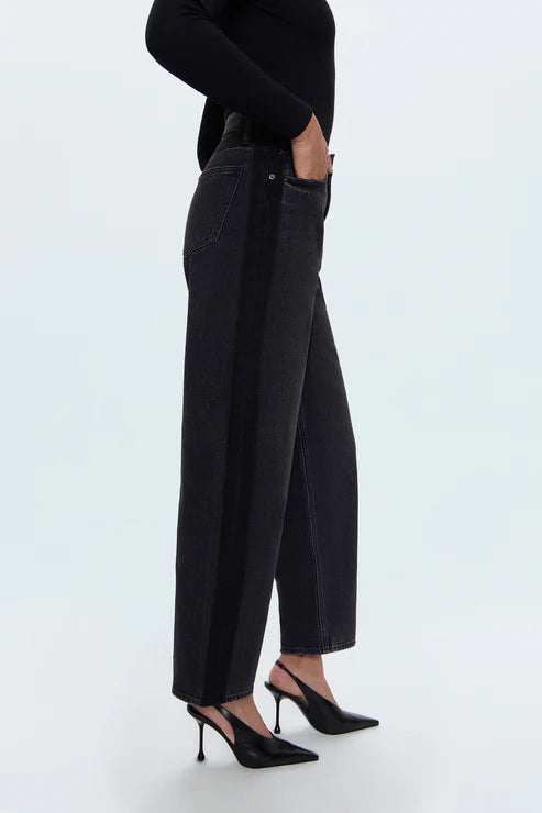 Jeans à taille haute et coupe barrel Wes