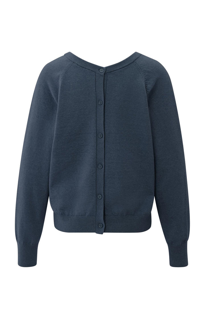 Pull avec boutons au dos et double col V