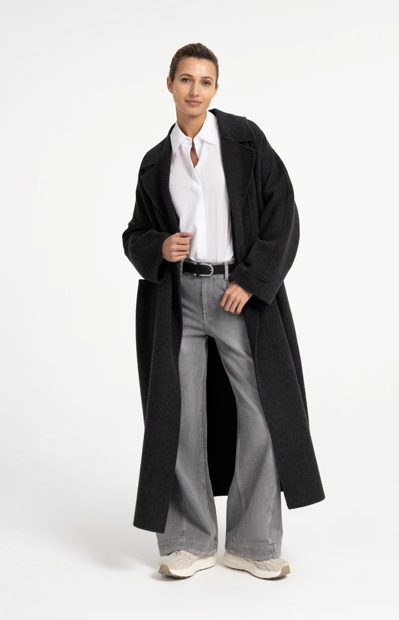 Manteau très long à coupe ample