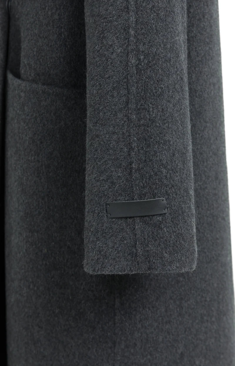 Manteau très long à coupe ample