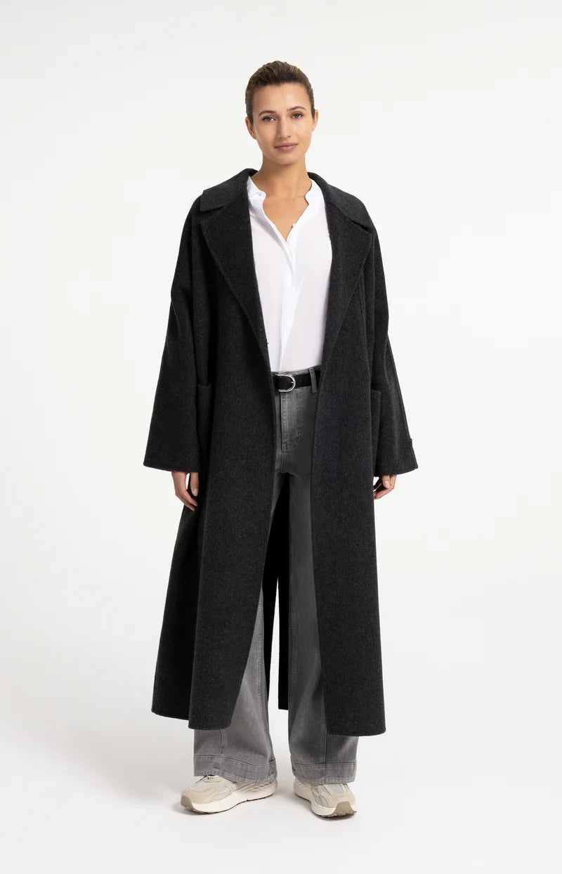 Manteau très long à coupe ample