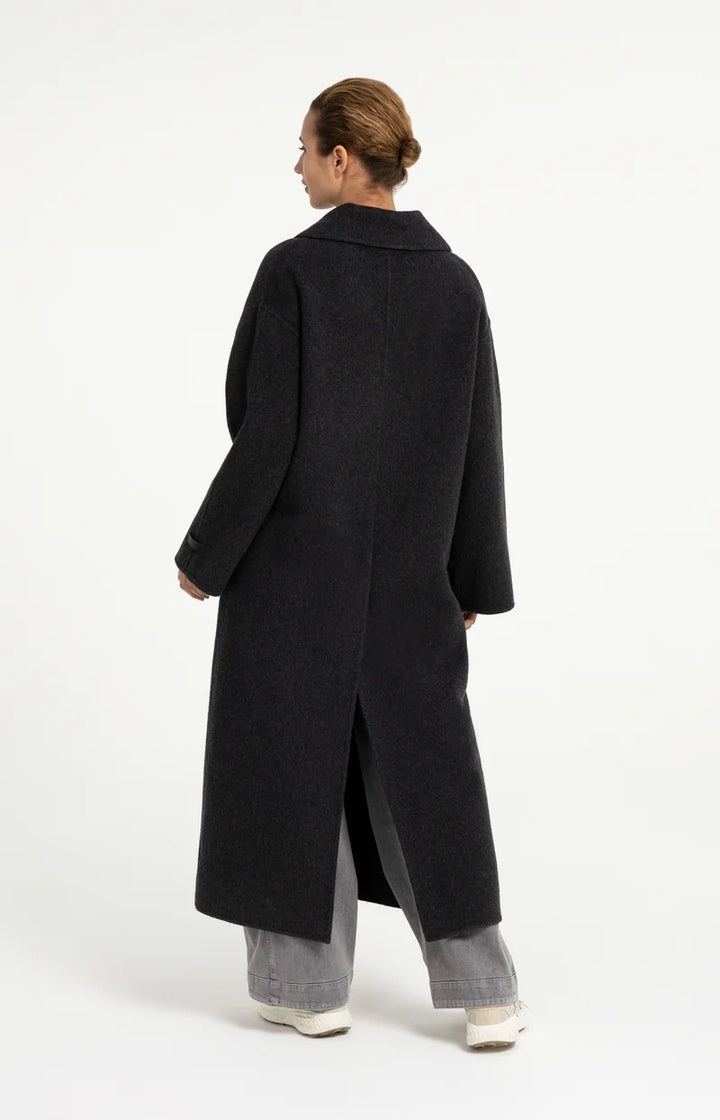 Manteau très long à coupe ample