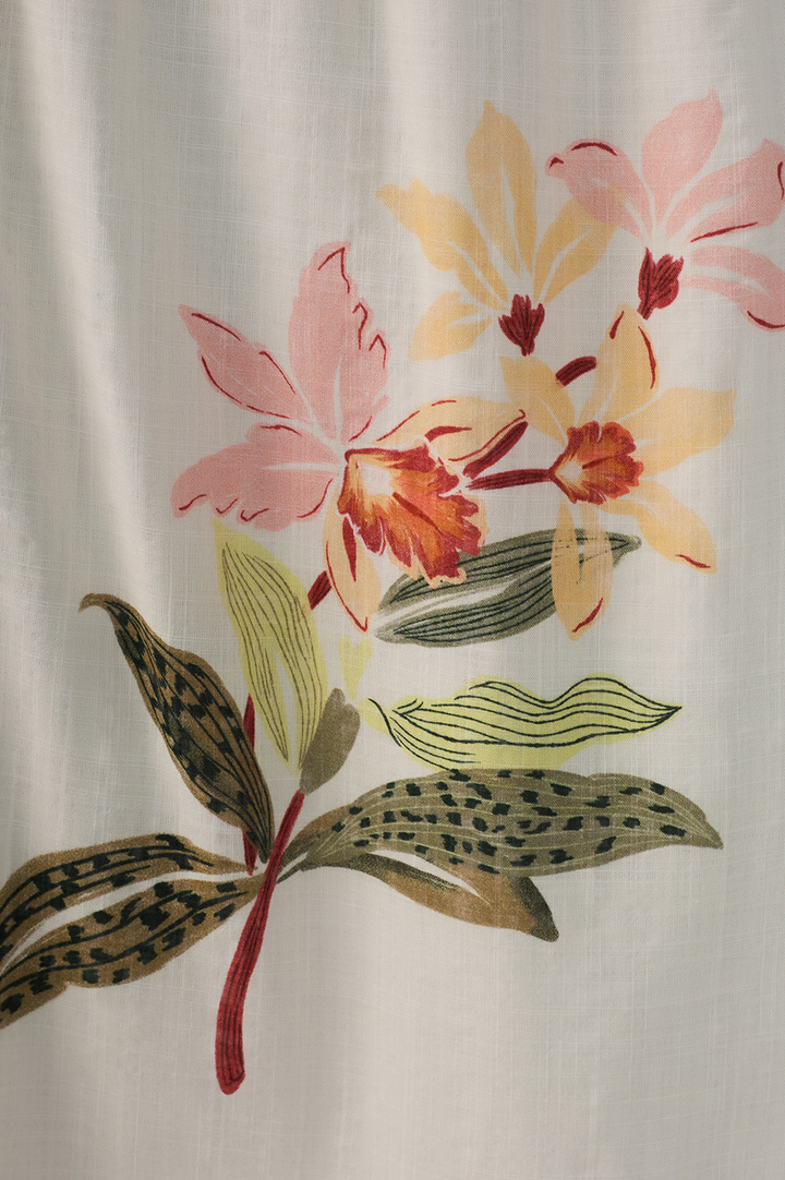 Robe longue florale à encolure coeur