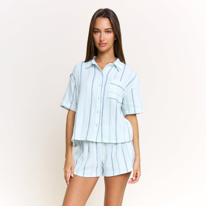 Ensemble pyjama à chemise boutonnée et short