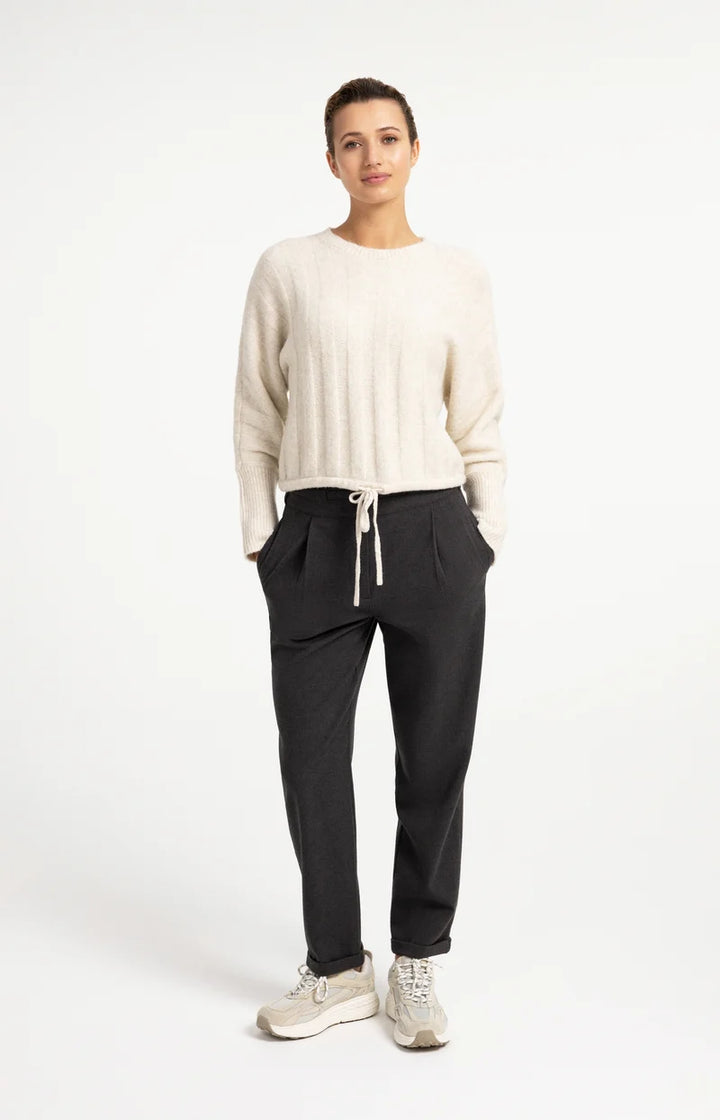 Pull ample à ourlet ajustable