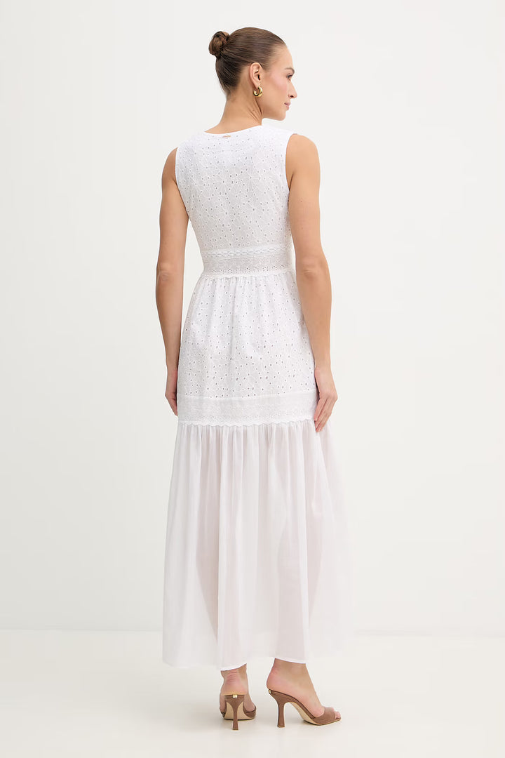 Robe longue à broderies anglaises