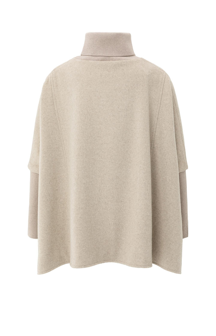 Poncho avec col roulé et poche