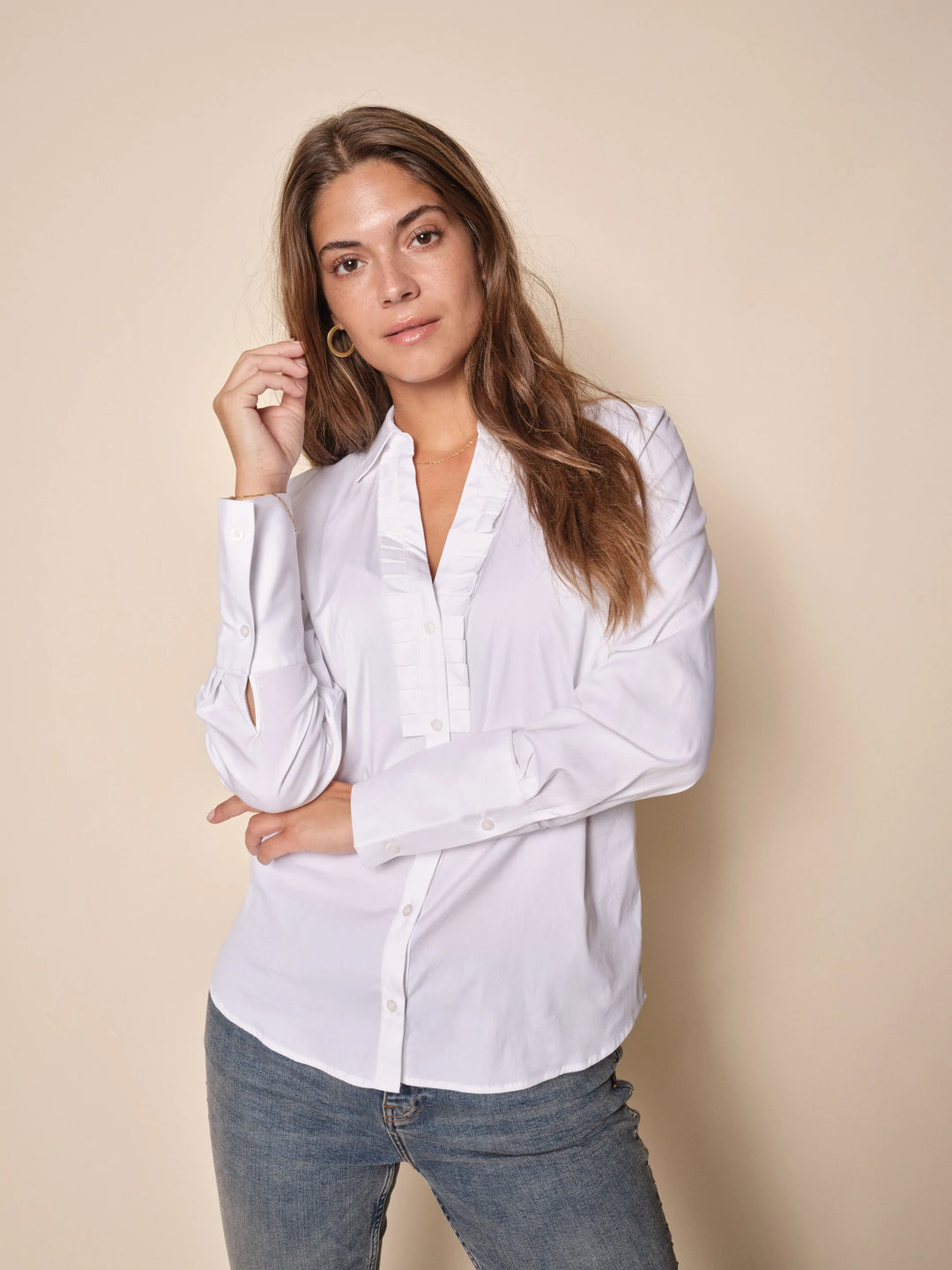 Blouse semi-ajustée blanche avec plis